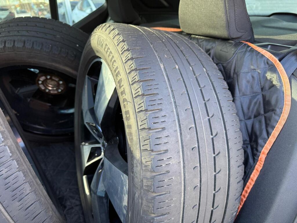 Volvo XC40 2019 Musta