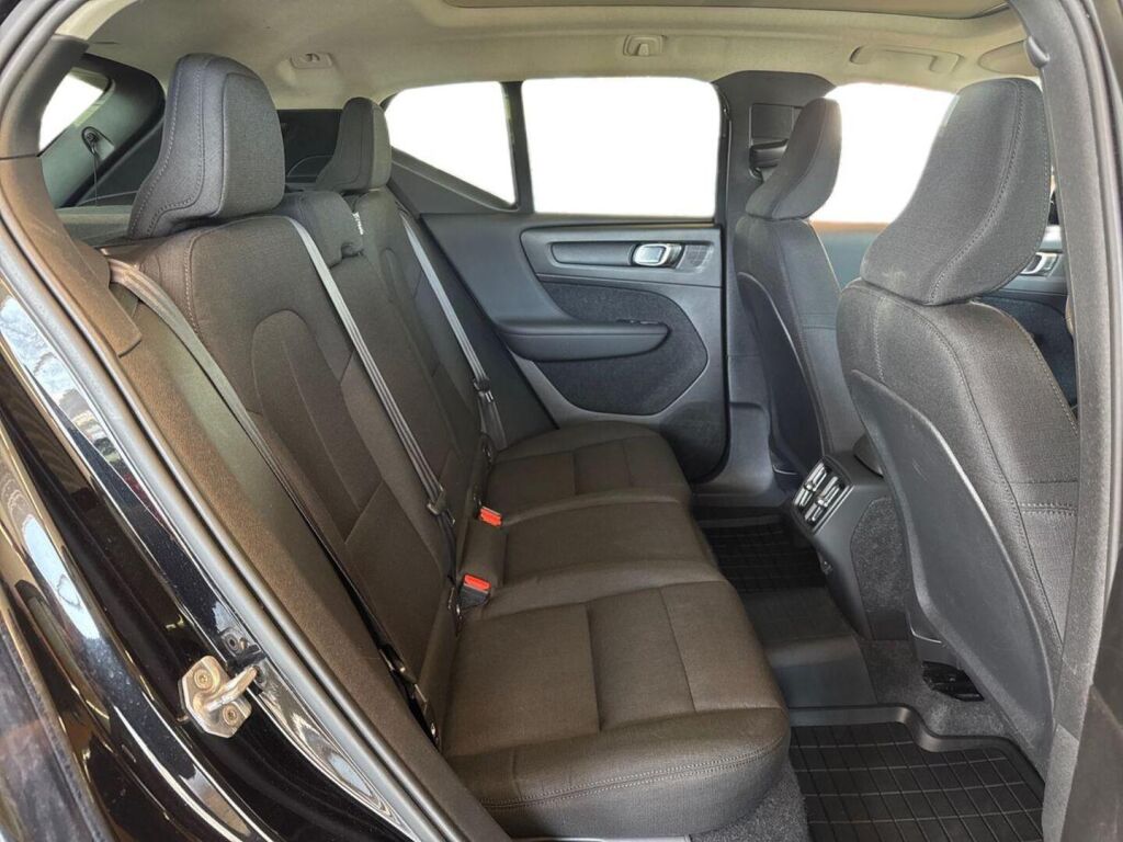 Volvo XC40 2019 Musta