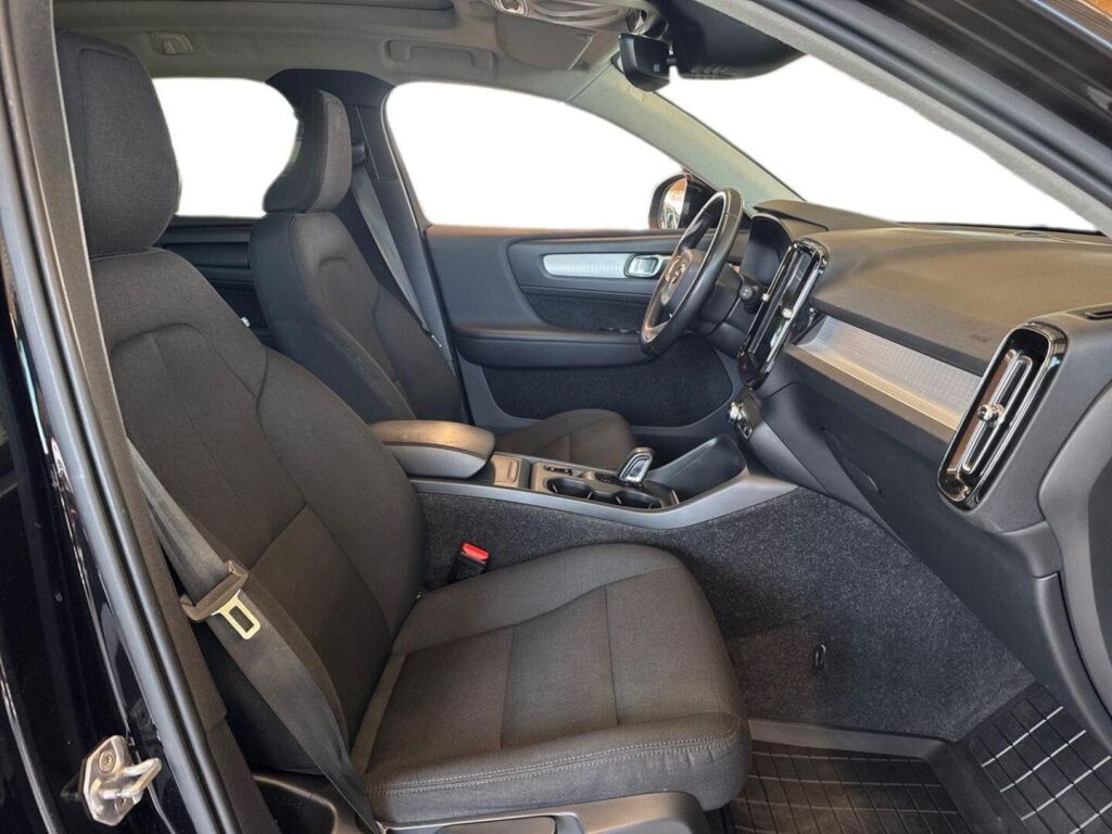 Volvo XC40 2019 Musta