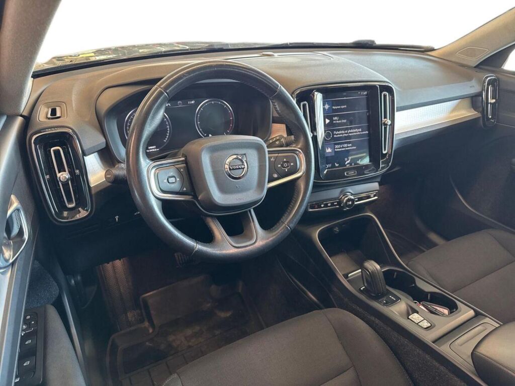 Volvo XC40 2019 Musta