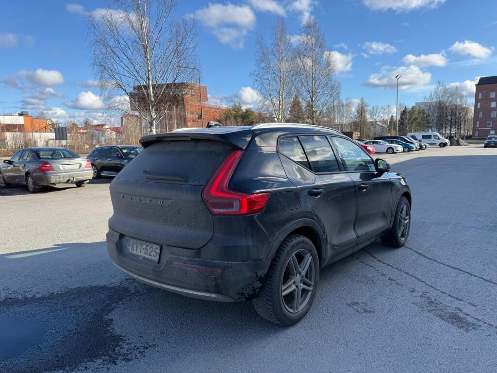 Volvo XC40 2019 Musta