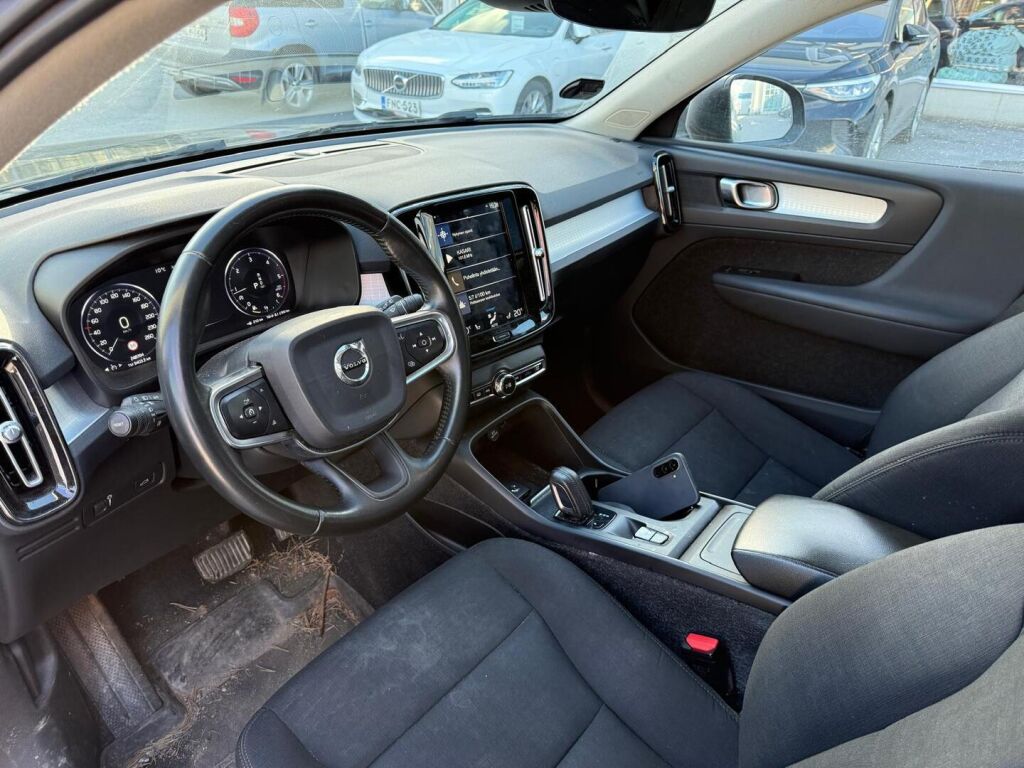 Volvo XC40 2019 Musta