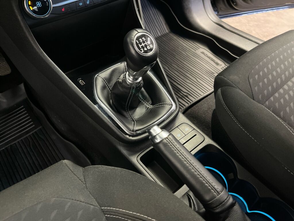 Ford Fiesta 2019 Musta