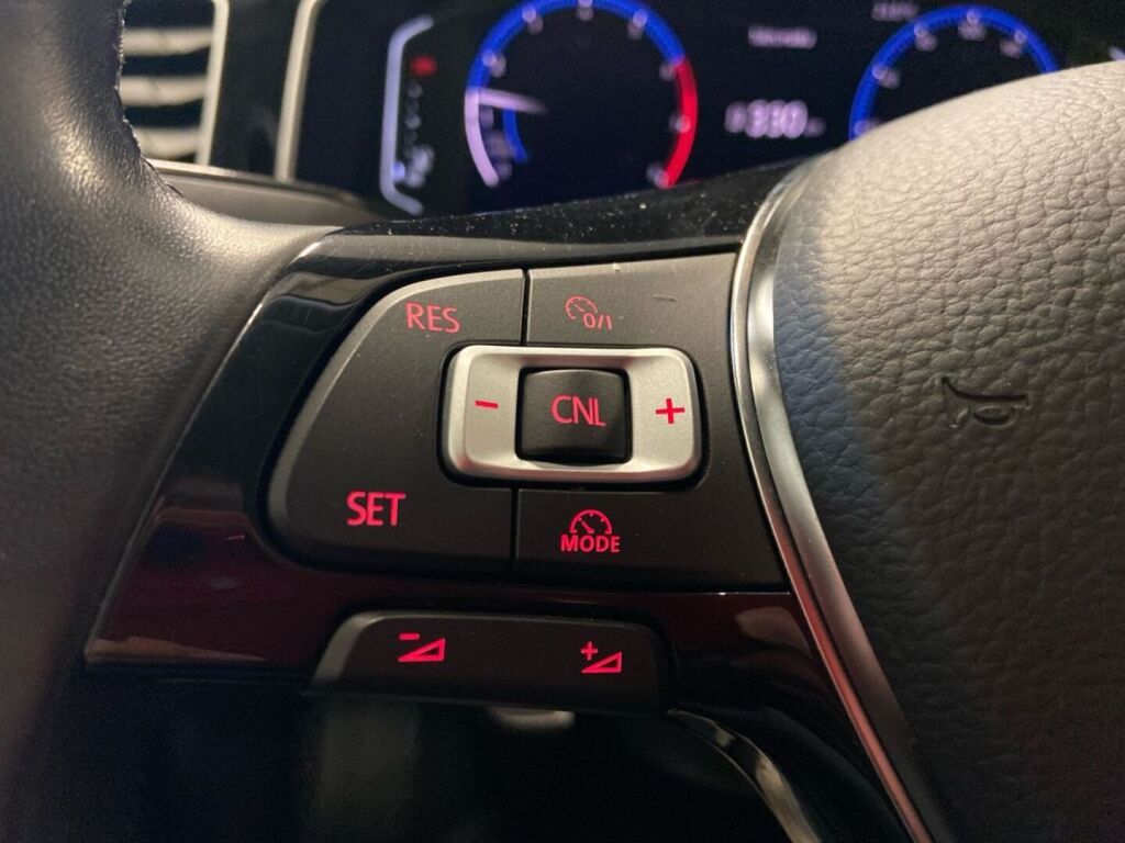 Volkswagen Polo 2019 Musta