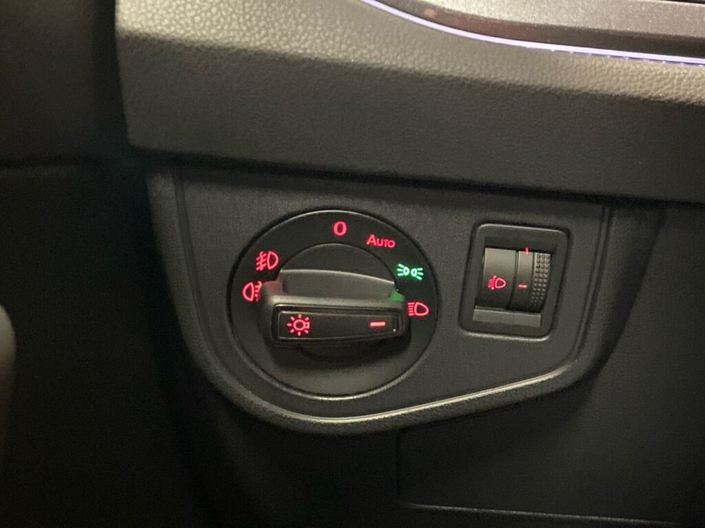 Volkswagen Polo 2019 Musta