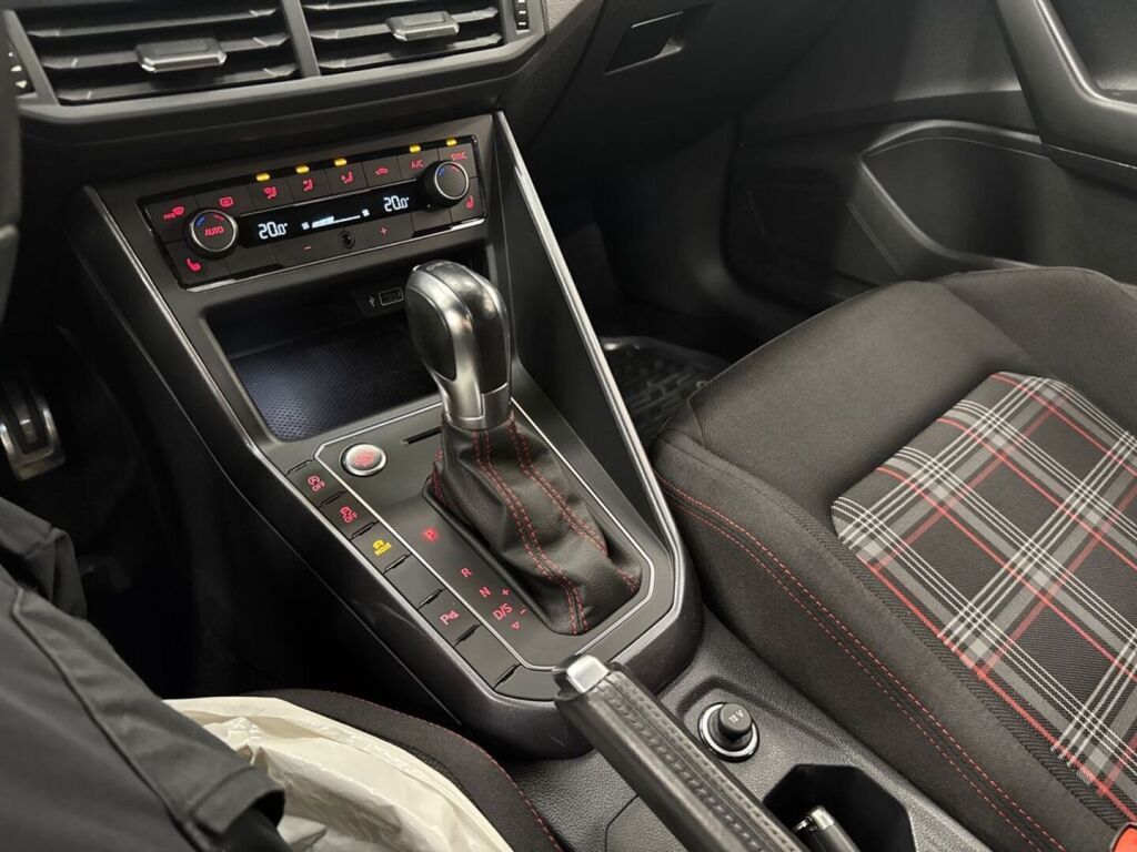 Volkswagen Polo 2019 Valkoinen