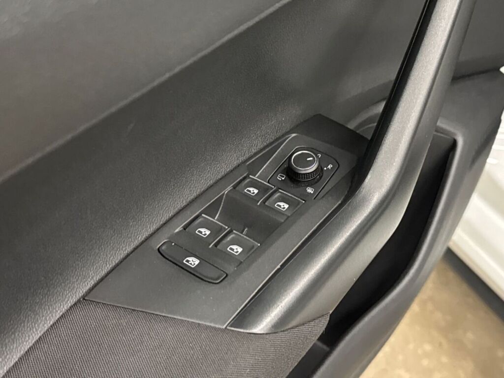 Volkswagen Polo 2019 Valkoinen