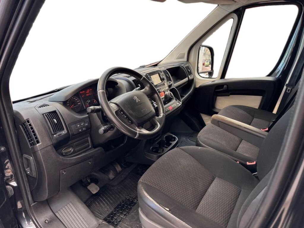 Peugeot Boxer 2019 Harmaa