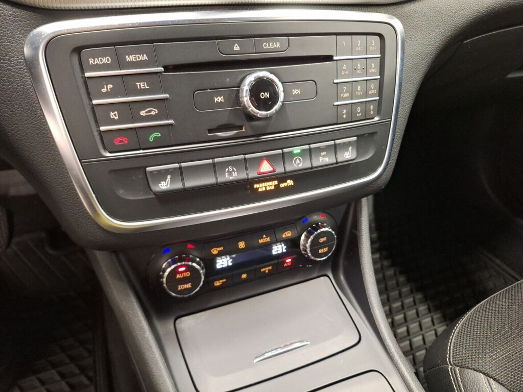 Mercedes-Benz CLA 2015 Valkoinen