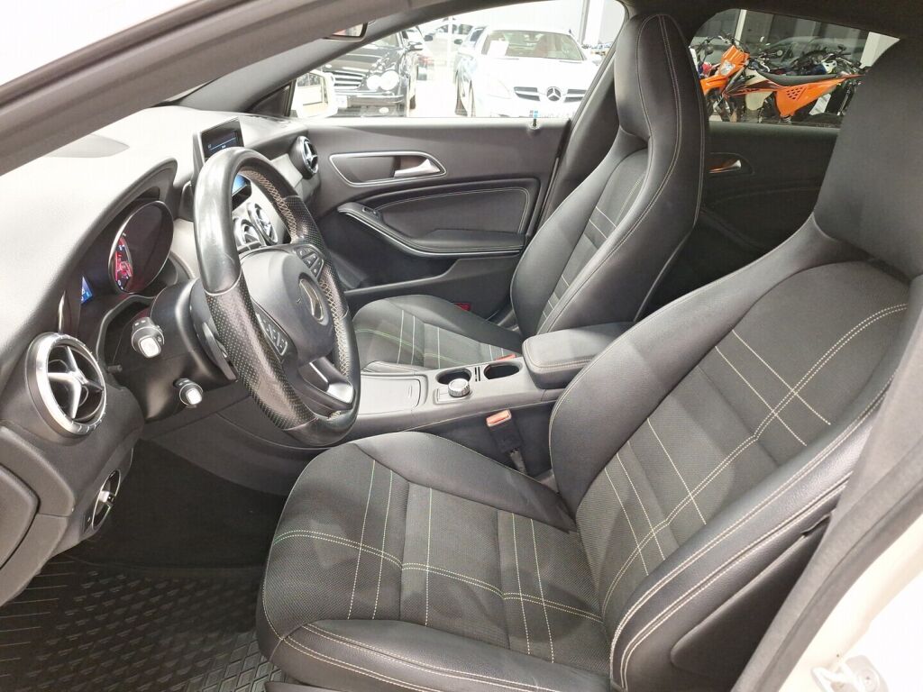 Mercedes-Benz CLA 2015 Valkoinen