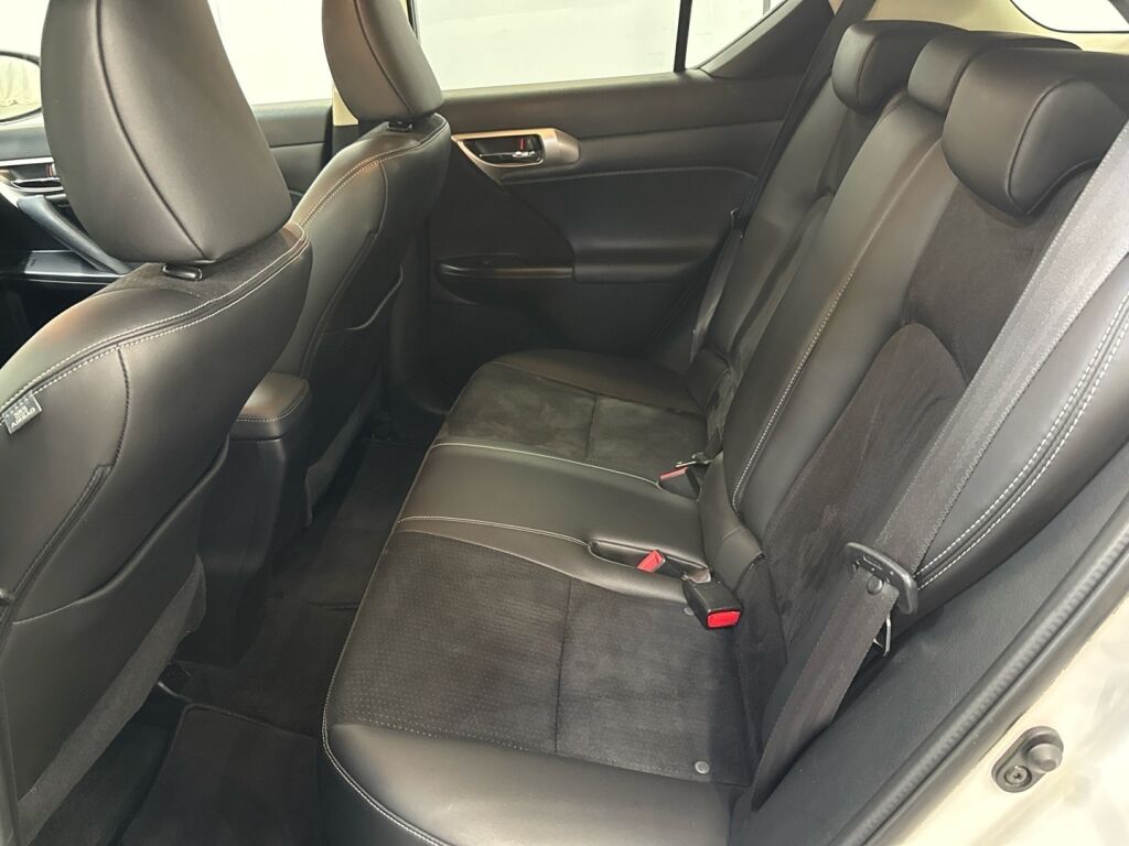 Lexus CT 2015 HH%O 79  R