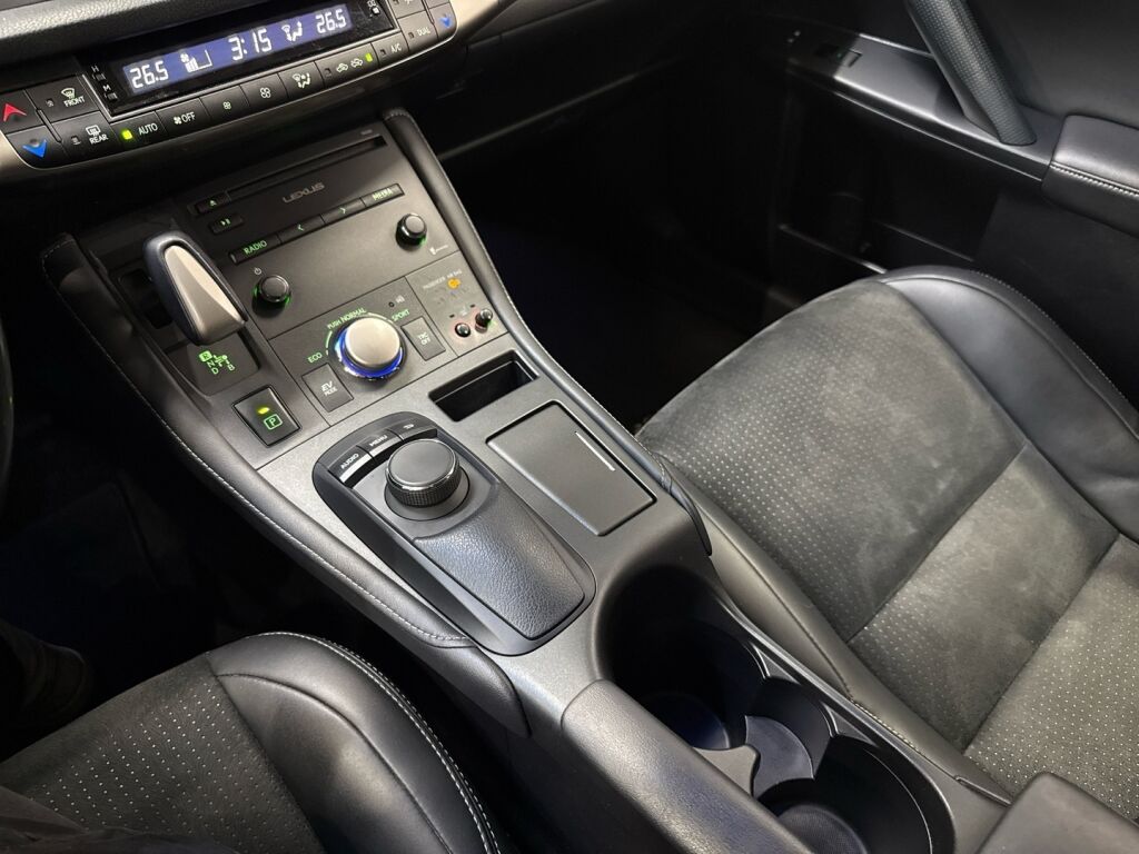 Lexus CT 2015 HH%O 79  R