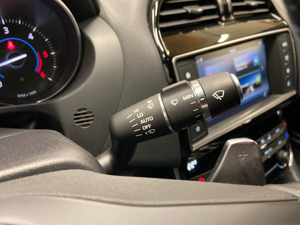 Jaguar XE 2019 Harmaa