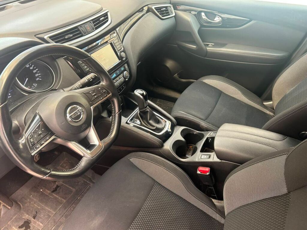 Nissan Qashqai 2019 Punainen