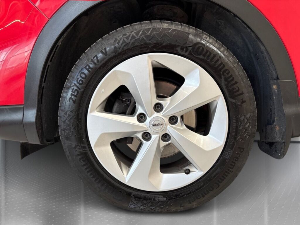 Nissan Qashqai 2019 Punainen