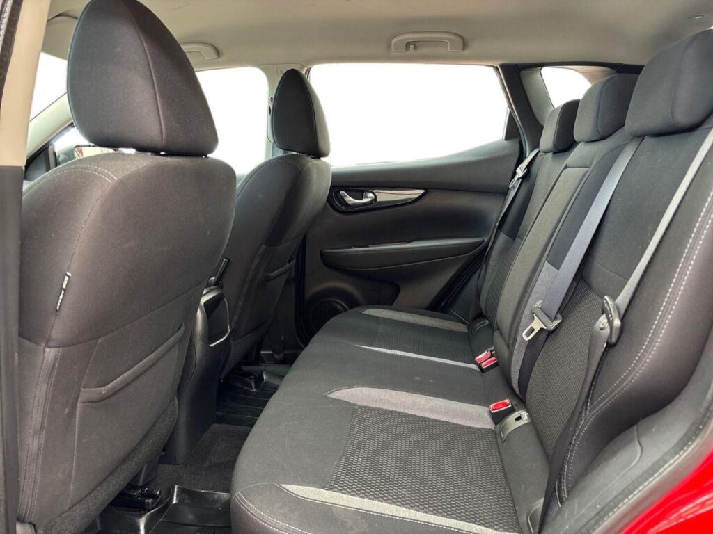 Nissan Qashqai 2019 Punainen