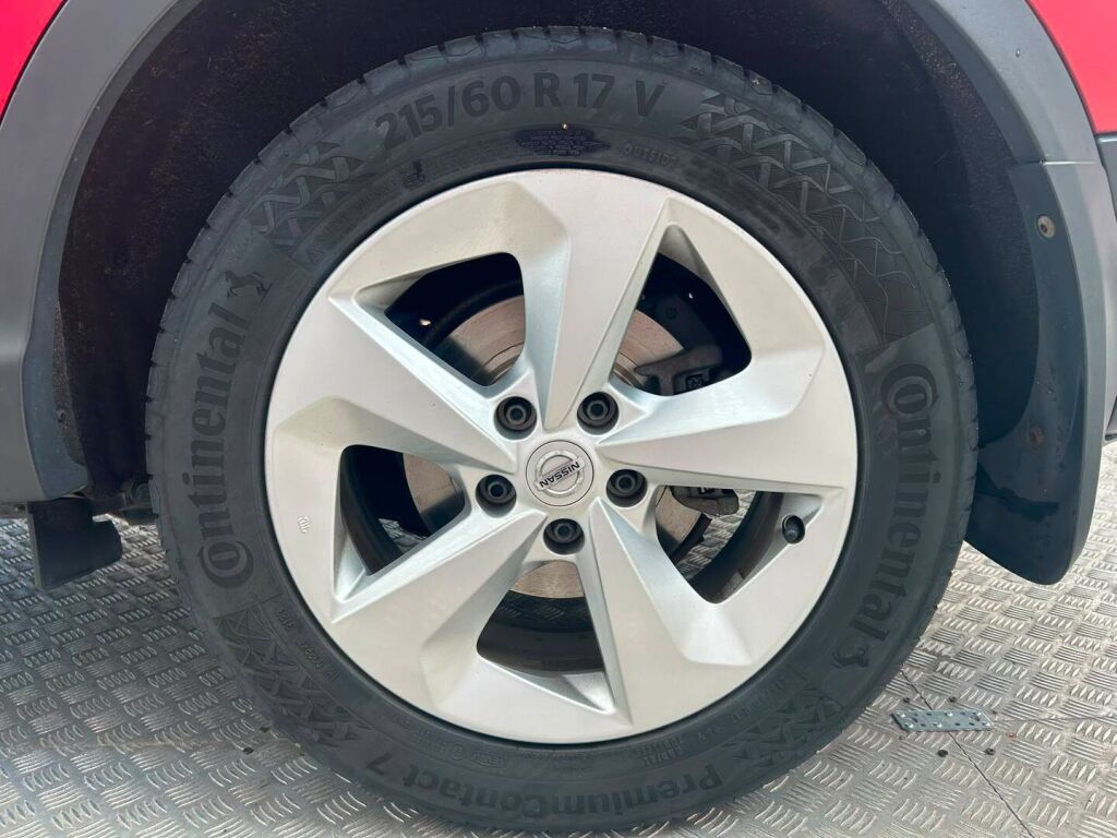 Nissan Qashqai 2019 Punainen