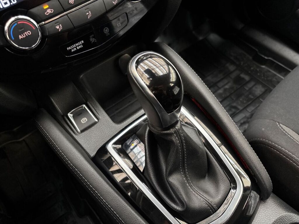 Nissan Qashqai 2019 Punainen