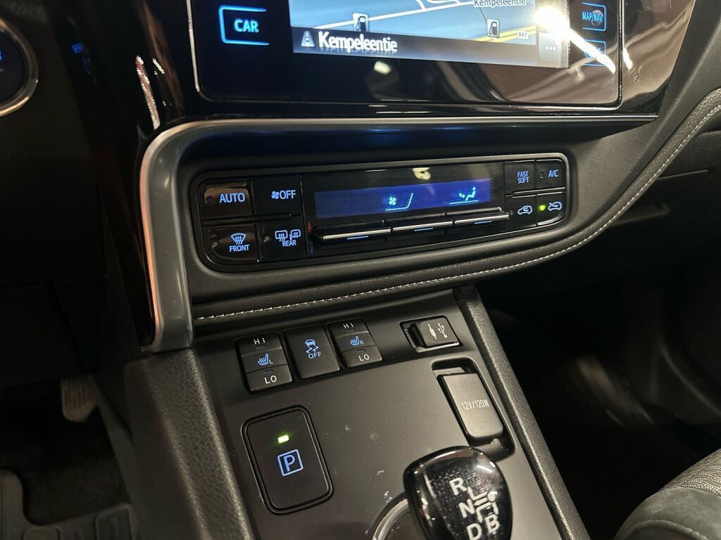 Toyota Auris 2019 Musta