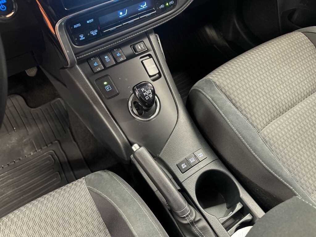Toyota Auris 2019 Musta