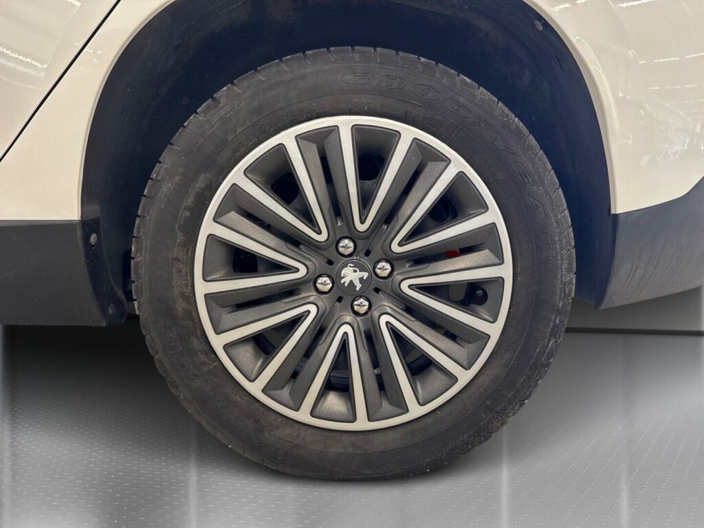 Peugeot 2008 2019 Valkoinen