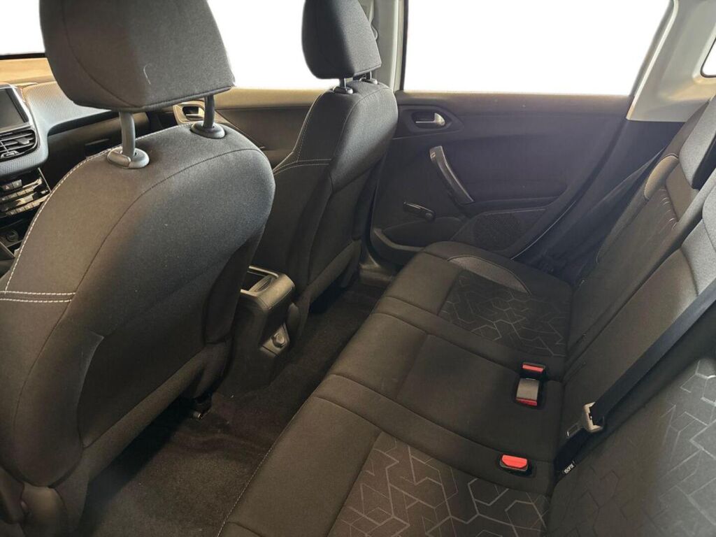 Peugeot 2008 2019 Valkoinen