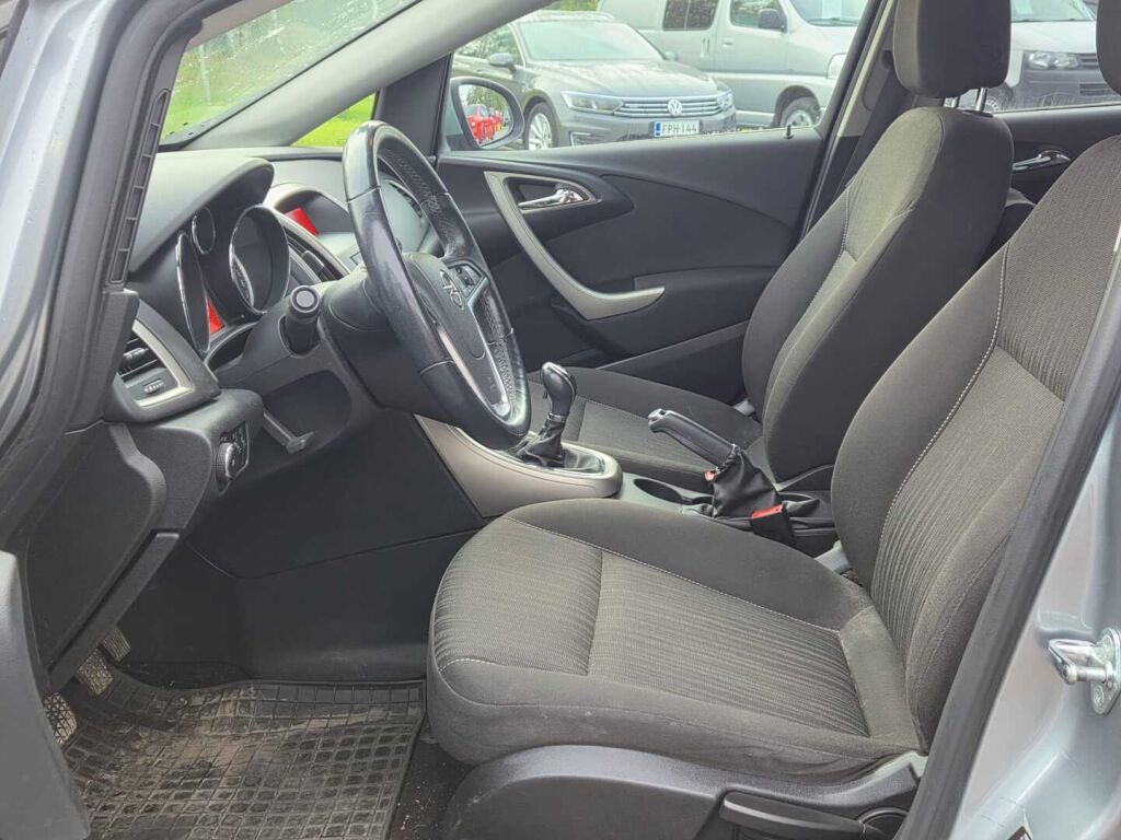 Opel Astra 2011 Harmaa