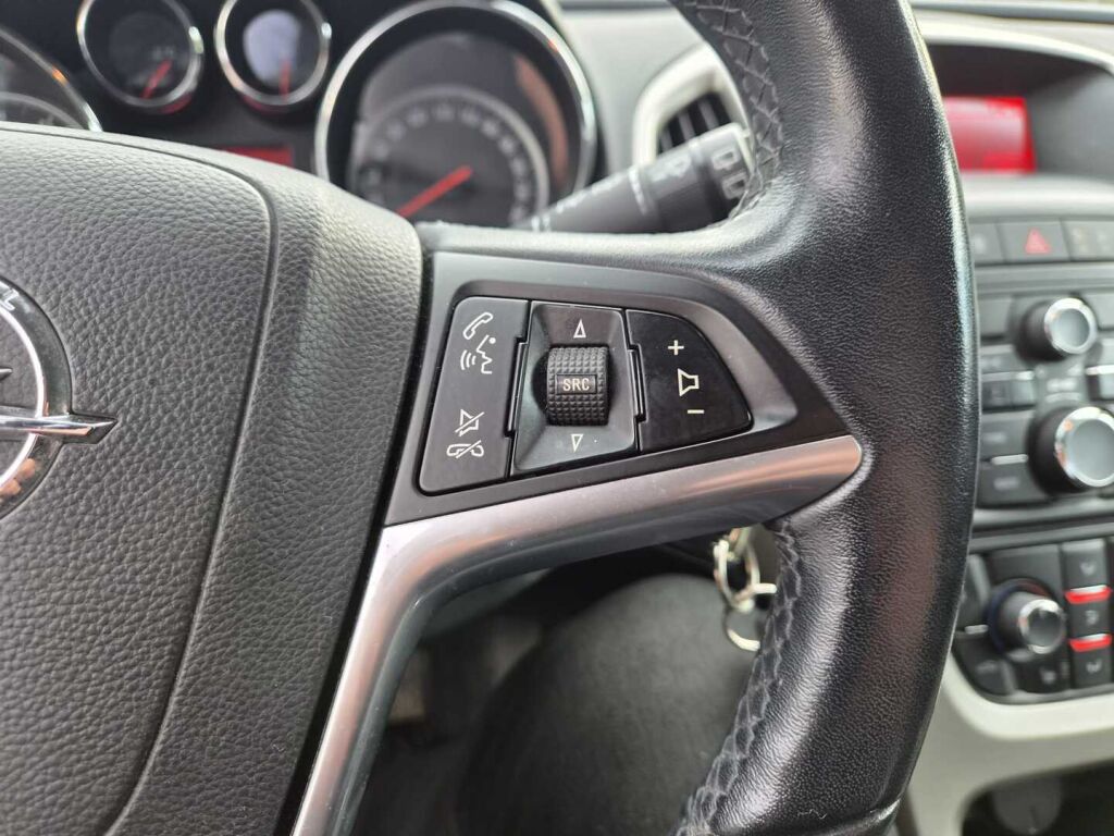 Opel Astra 2011 Harmaa