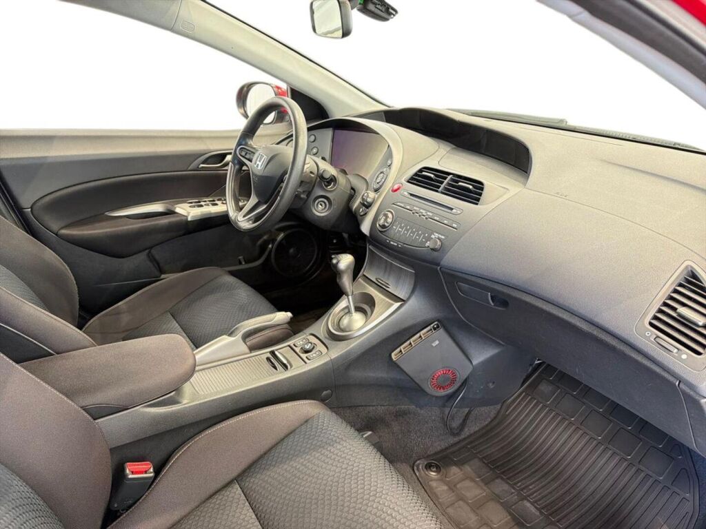 Honda Civic 2011 Punainen