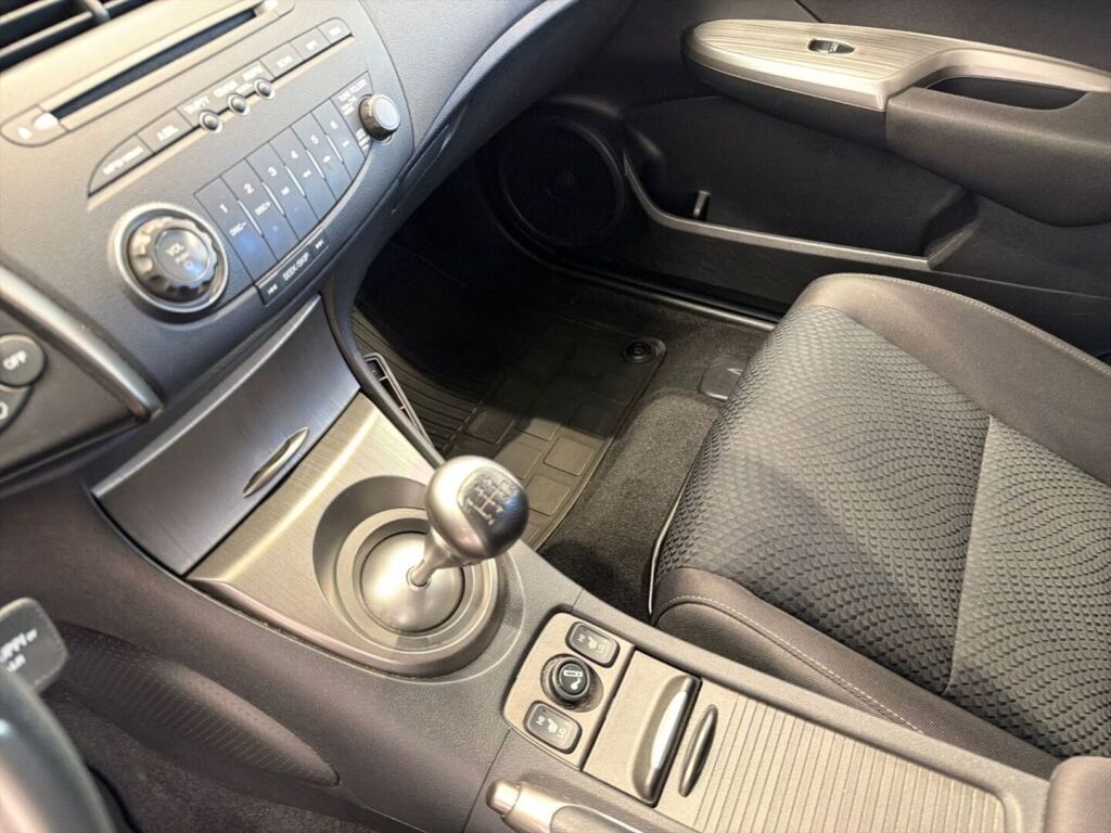 Honda Civic 2011 Punainen