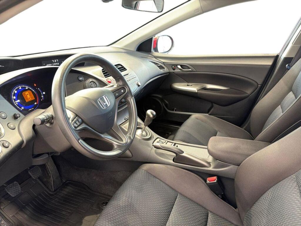 Honda Civic 2011 Punainen