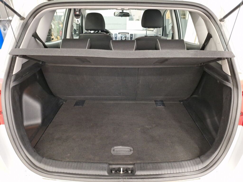 Kia Venga 2011 Hopea