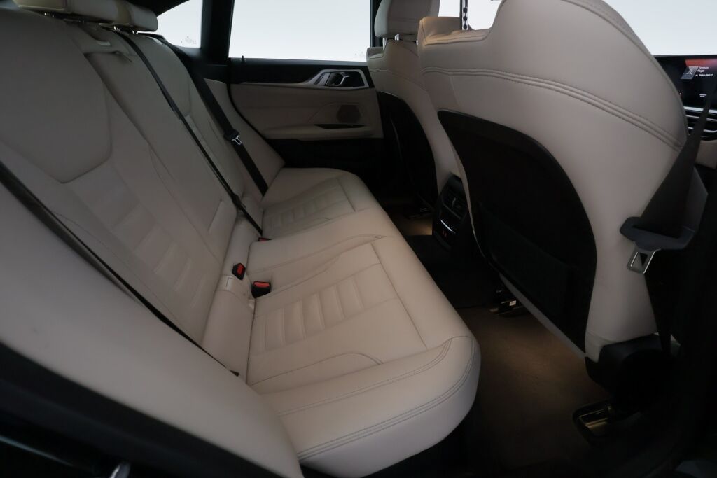 BMW I4 M50 2023 Vihreä