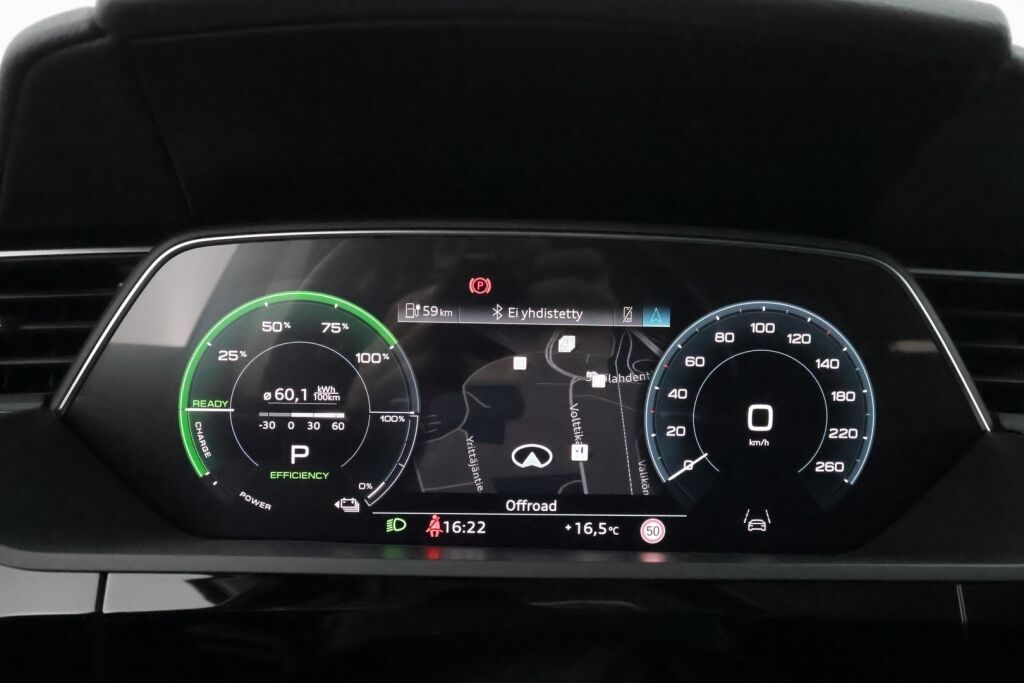 Audi e-tron 2021 Musta