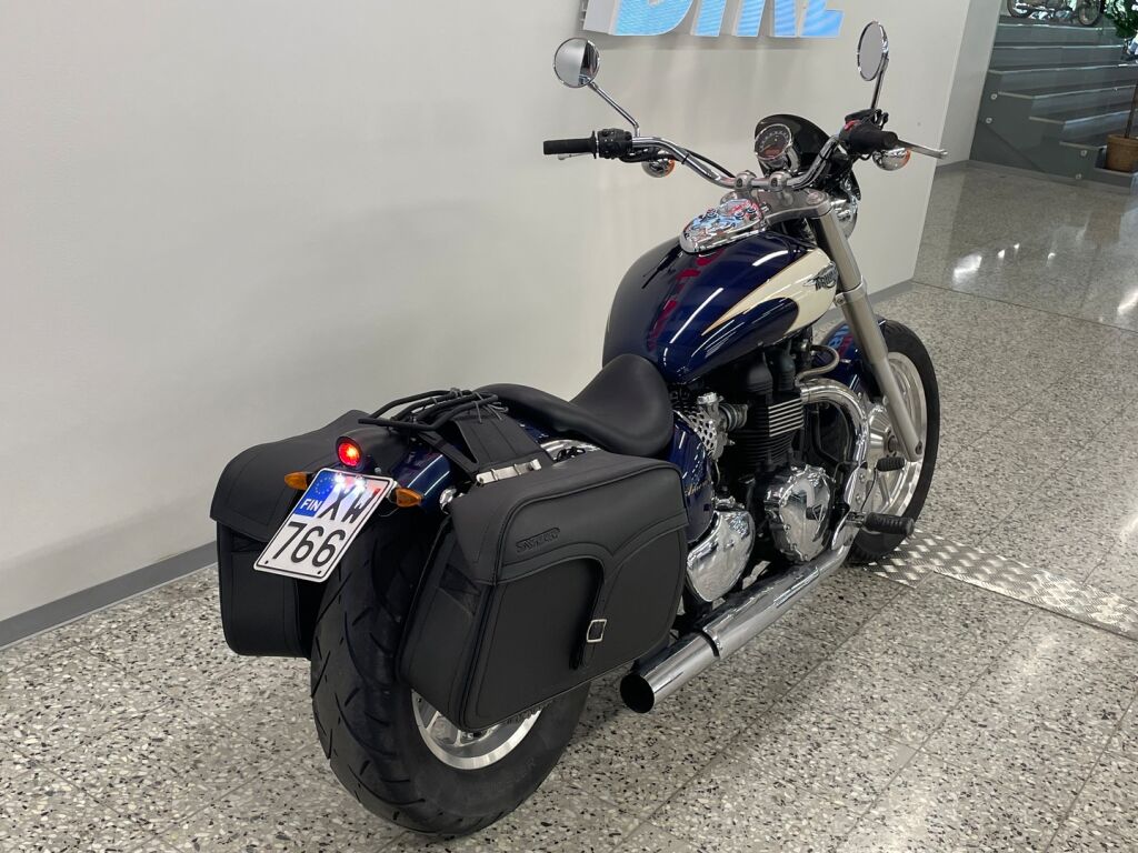 Triumph AMERICA 2010 