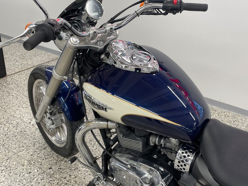 Triumph AMERICA 2010 