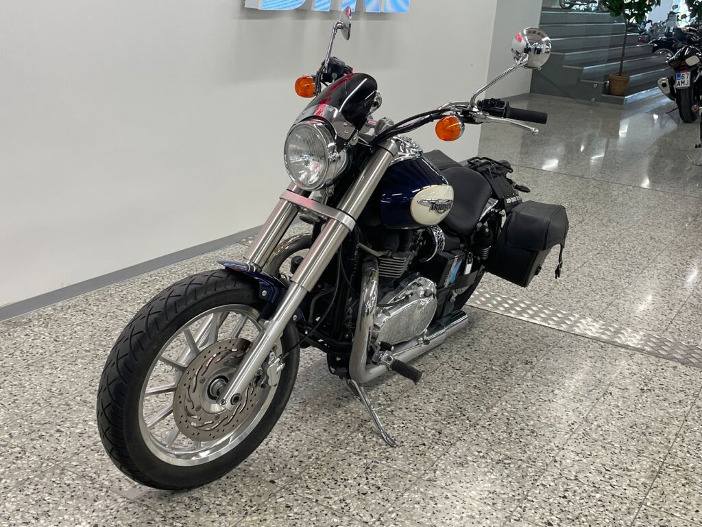 Triumph AMERICA 2010 