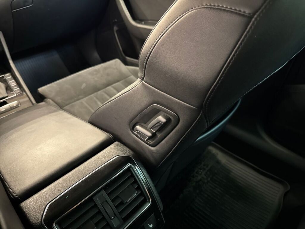 Skoda Superb 2019 Harmaa