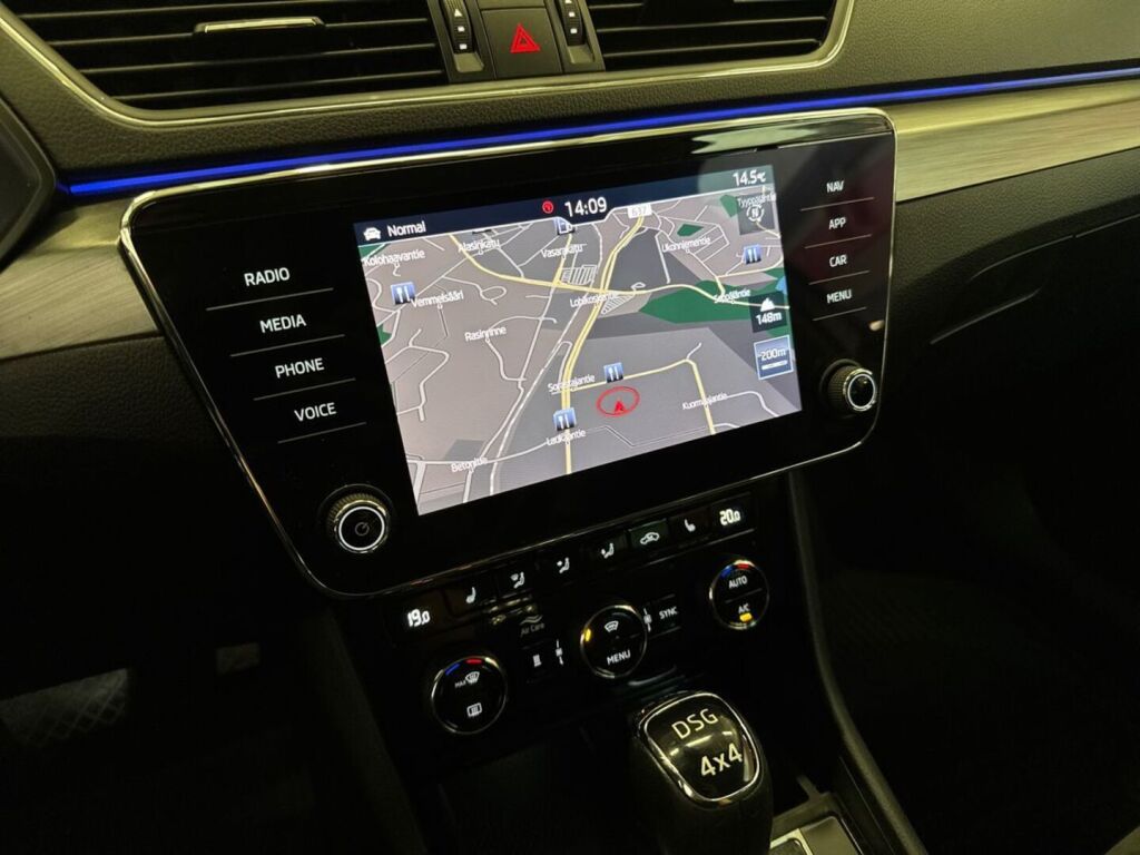 Skoda Superb 2019 Harmaa