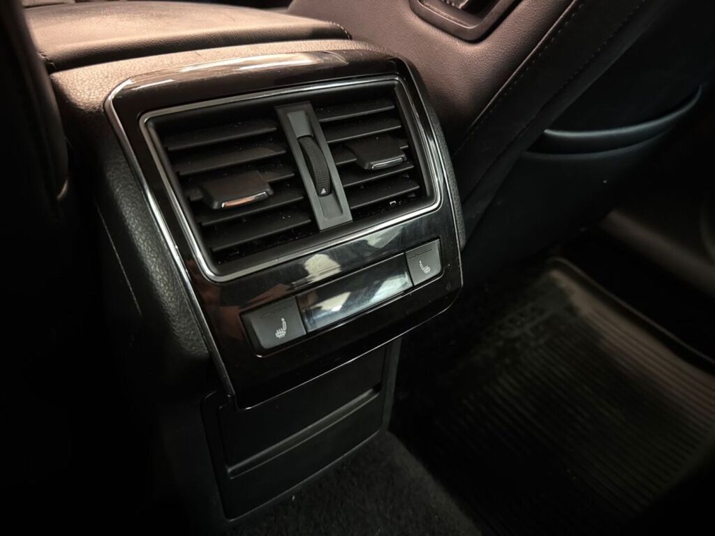 Skoda Superb 2019 Harmaa