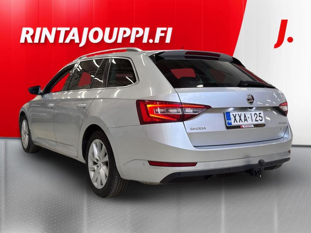 Skoda Superb 2019 Harmaa