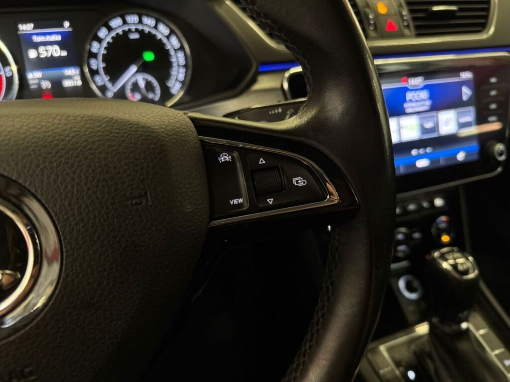 Skoda Superb 2019 Harmaa