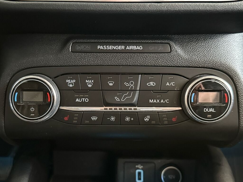 Ford Focus 2019 Musta