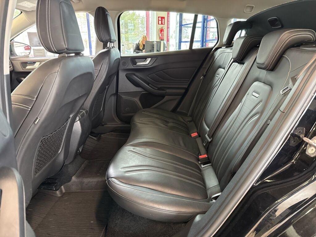 Ford Focus 2019 Musta