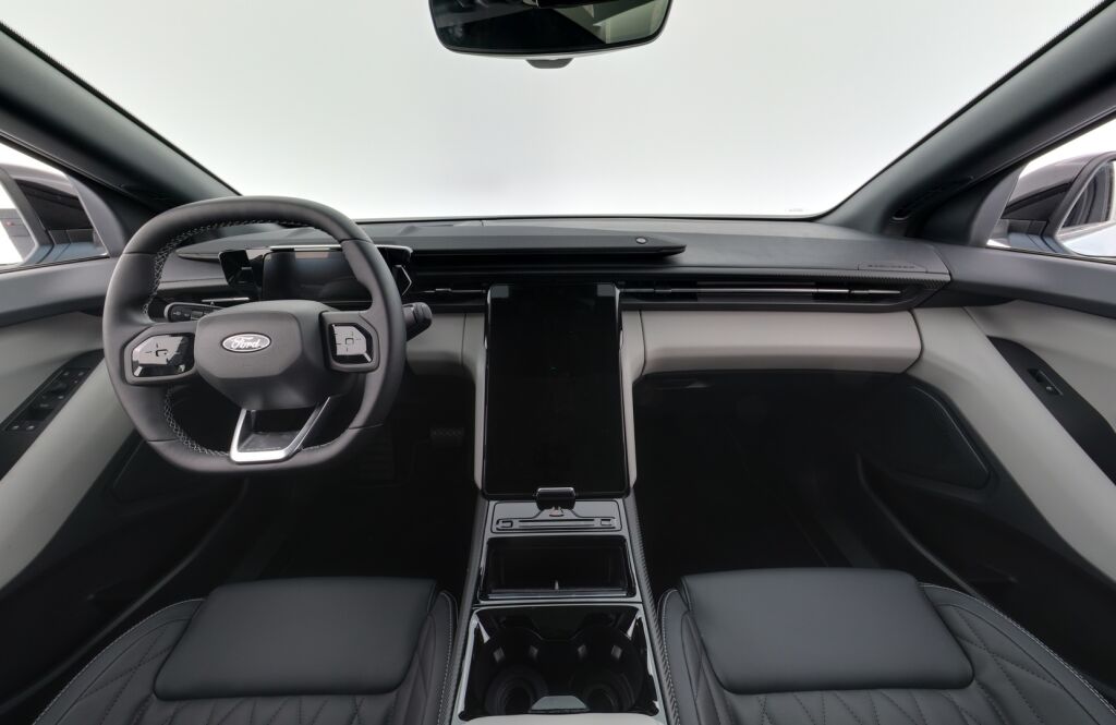 Ford Explorer 2026 Sininen