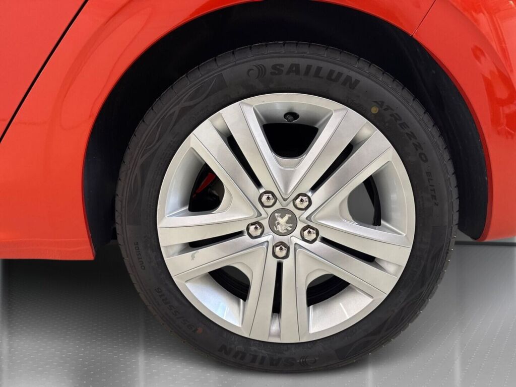 Peugeot 208 2019 Oranssi