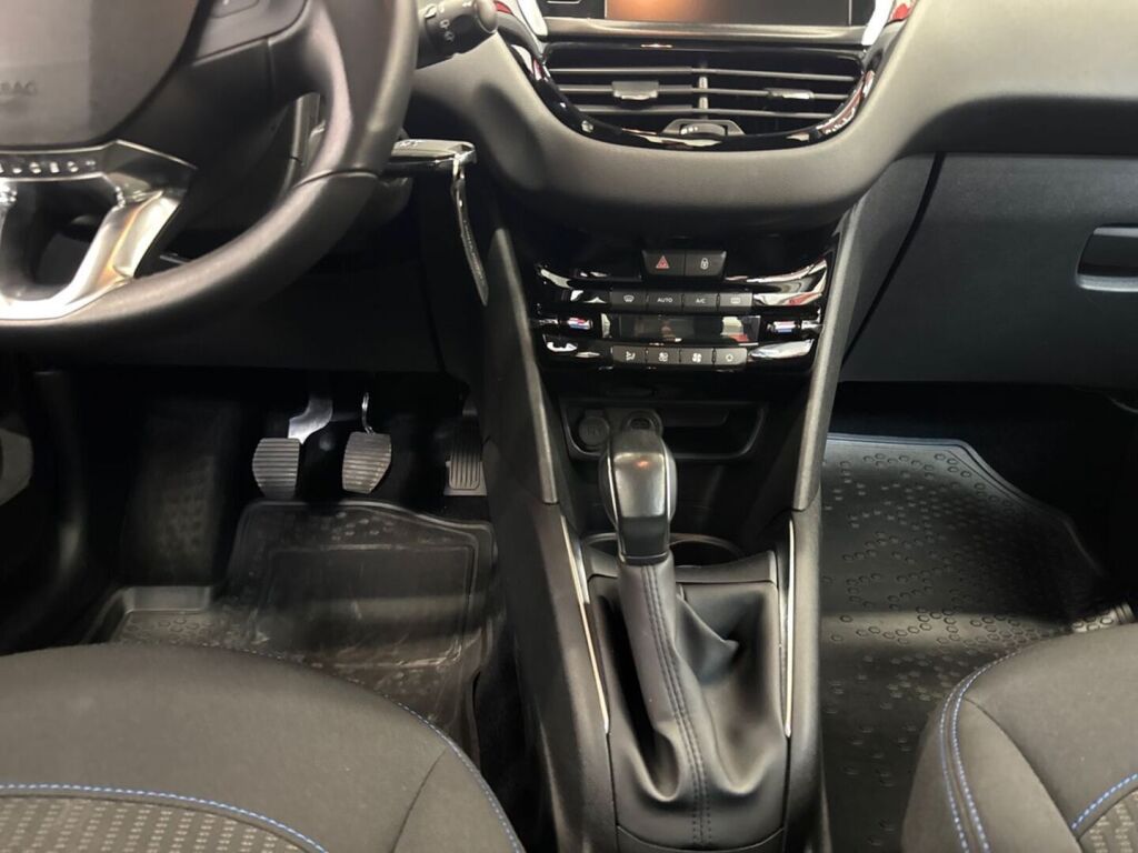Peugeot 208 2019 Oranssi