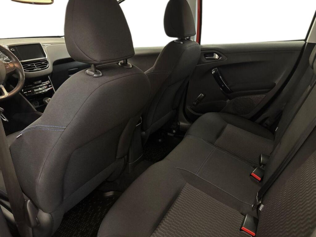 Peugeot 208 2019 Oranssi