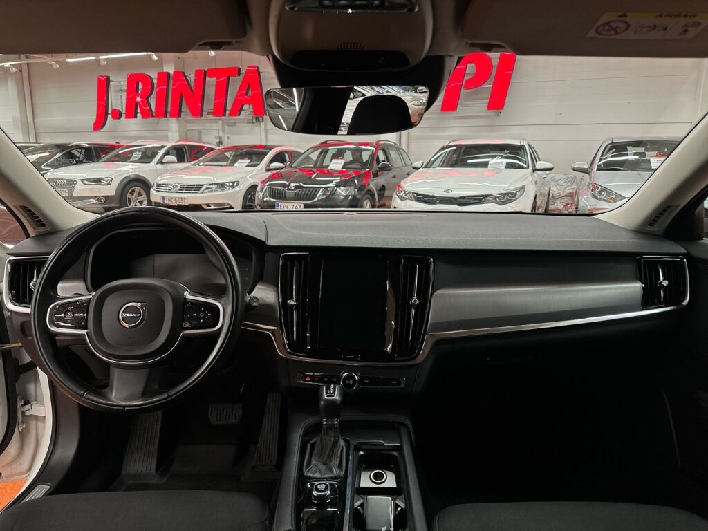 Volvo V90 2019 Valkoinen