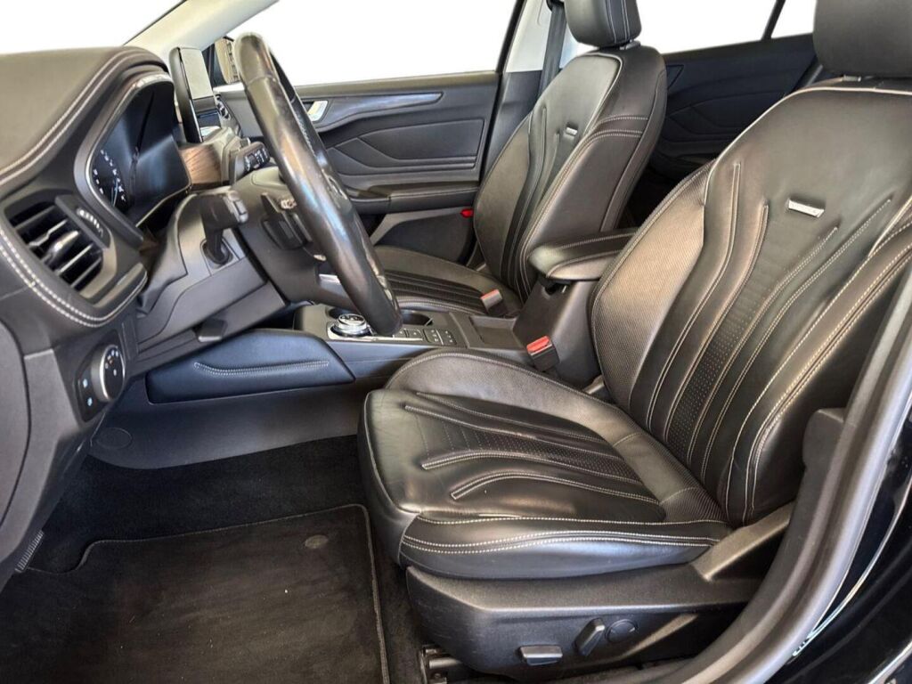 Ford Focus 2019 Musta